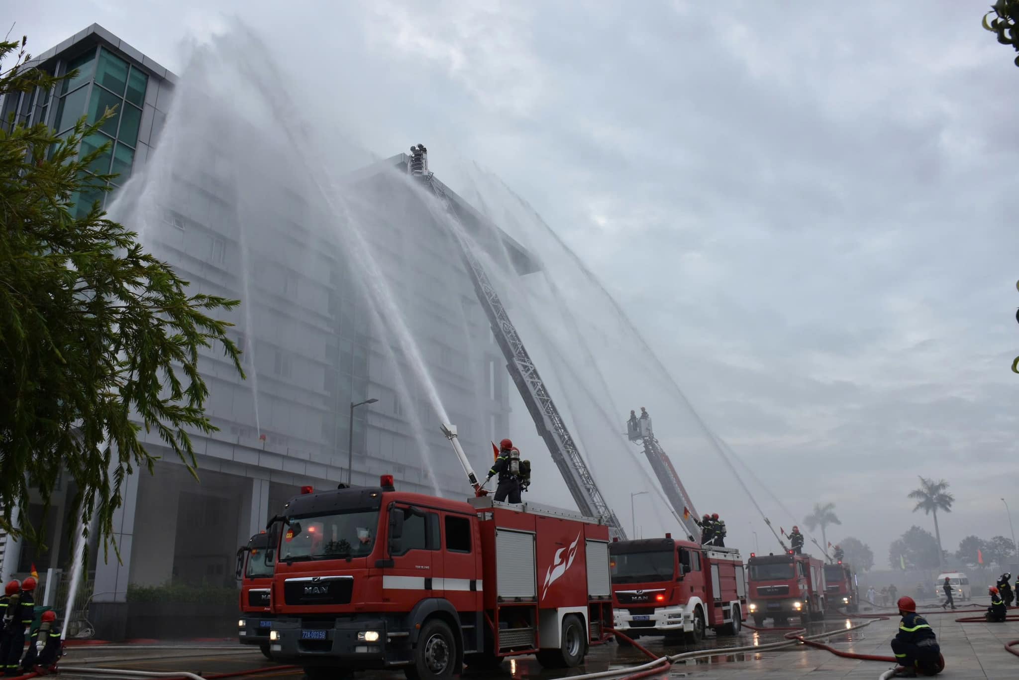 Diễn tập phương án chữa cháy, cứu nạn cứu hộ tại Trung tâm Hành chính-Chính trị tỉnh